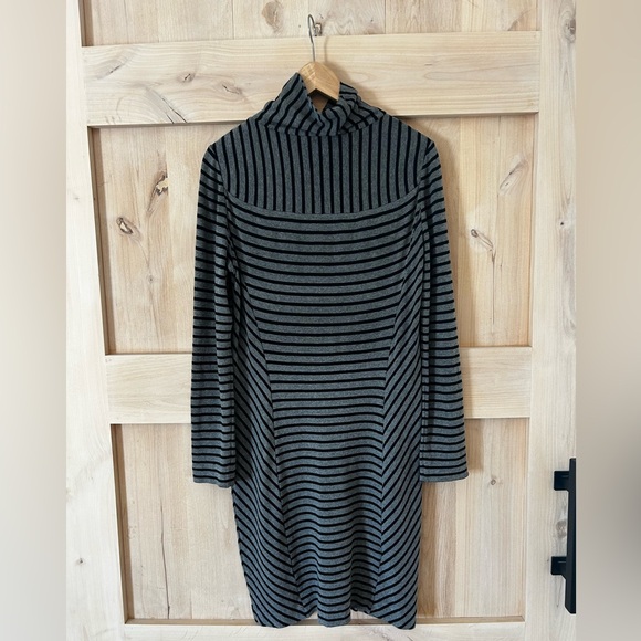 Tory Burch Dresses & Skirts - Tory Burch Black and Gray Striped Long Sleeve Dress, sz Medium.  GUC